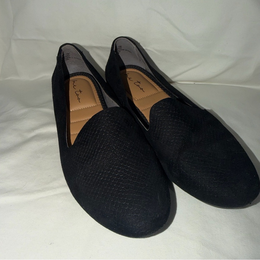 Women’s Me Too Black Slip-On Loafers - Textured Casual Dress Shoes - Size 10